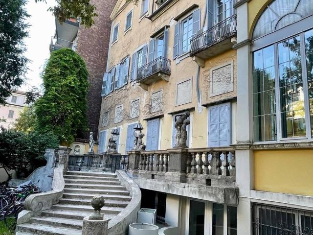 Palazzo / Stabile in affitto a Milano MI