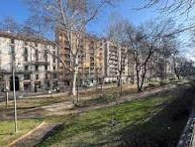 Palazzo / Stabile in affitto a Milano MI