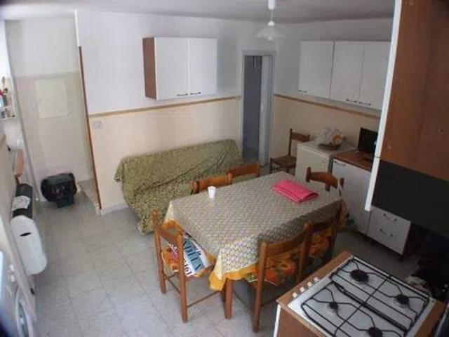 Palazzo / Stabile in affitto a Nespolo RI
