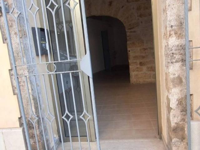 Palazzo / Stabile in affitto a Alcamo TP