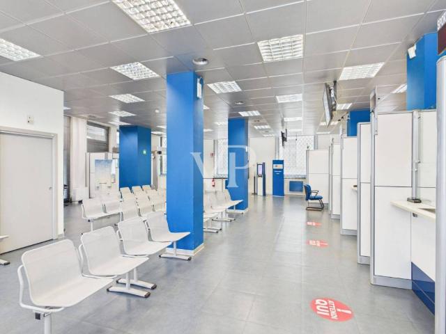 Palazzo / Stabile in affitto a Busto Arsizio VA