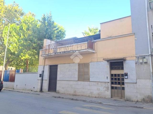 Palazzo / Stabile in affitto a Barletta BT