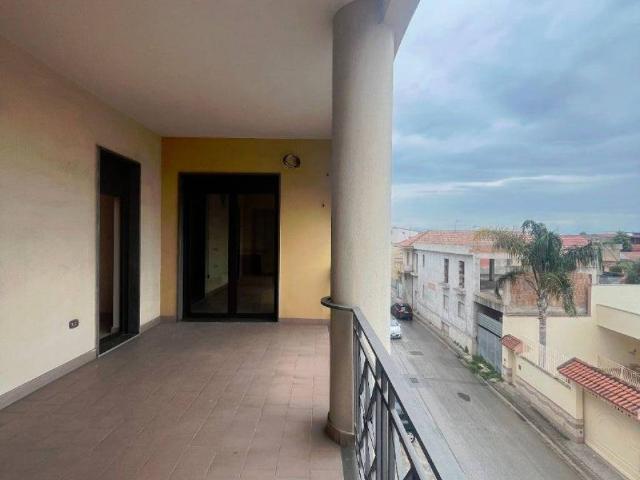 Palazzo / Stabile in affitto a Caserta CE