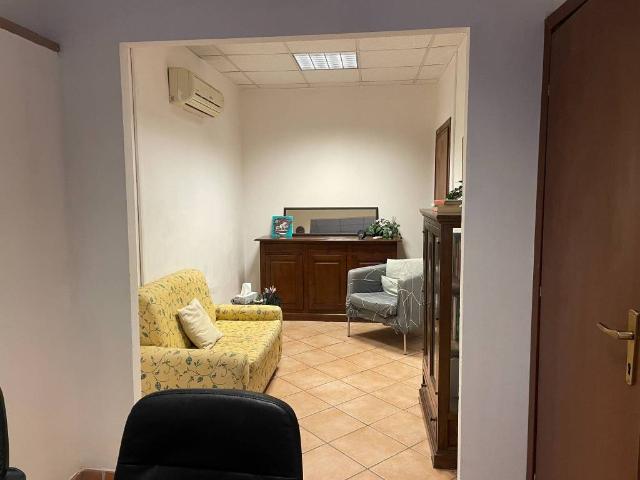 Palazzo / Stabile in affitto a Castelnuovo di Porto RM