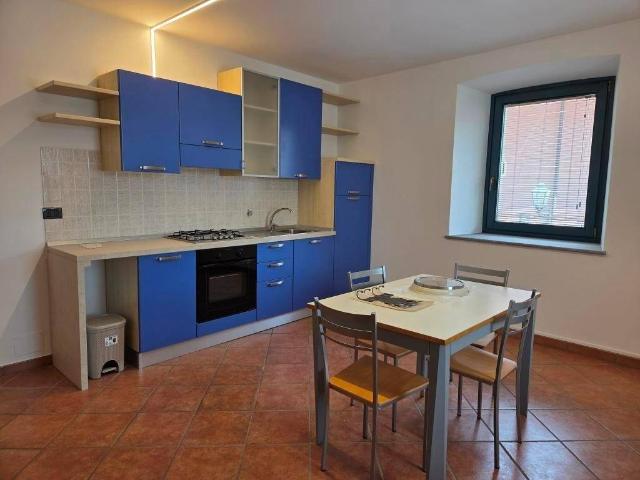 Palazzo / Stabile in affitto a Cavour TO