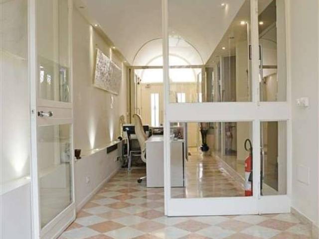 Palazzo / Stabile in affitto a Ferrara FE