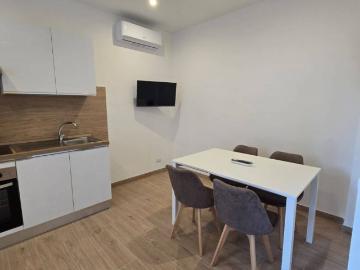 Palazzo / Stabile in affitto a Frosinone FR