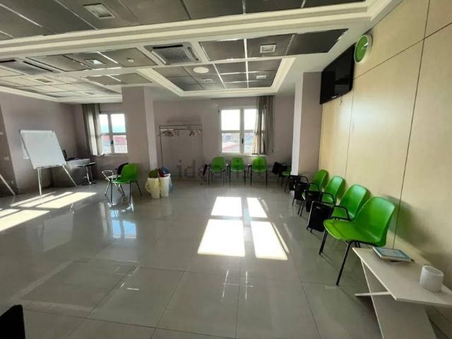 Palazzo / Stabile in affitto a Frosinone FR