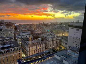Palazzo / Stabile in affitto a Genova GE