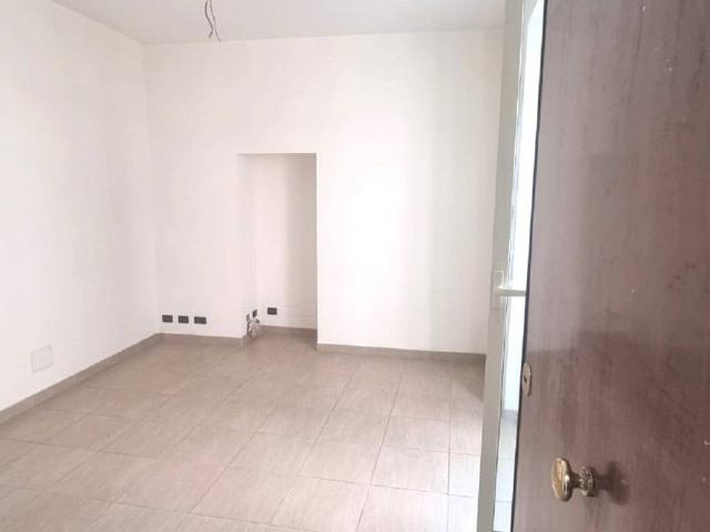 Palazzo / Stabile in affitto a Giugliano in Campania NA