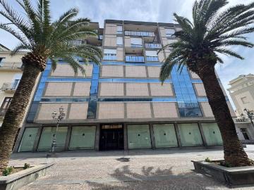 Palazzo / Stabile in affitto a Lamezia Terme CZ