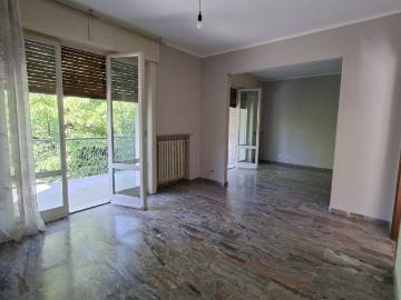 Palazzo / Stabile in affitto a Parma PR
