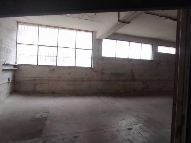 Palazzo / Stabile in affitto a Pomezia RM