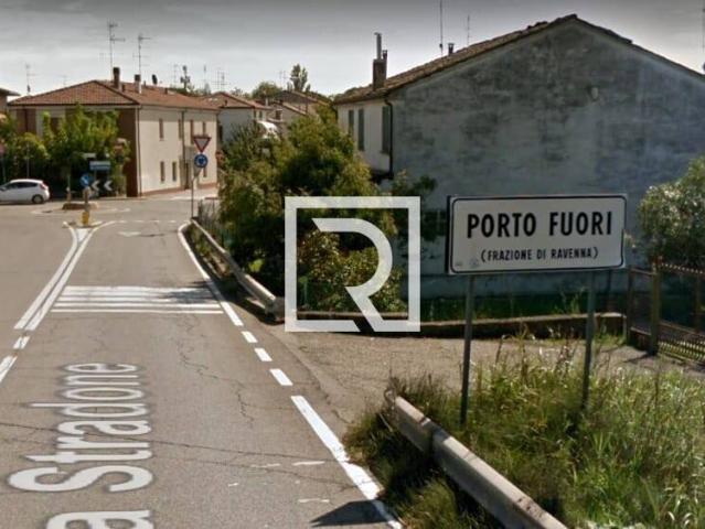 Palazzo / Stabile in affitto a Ravenna RA