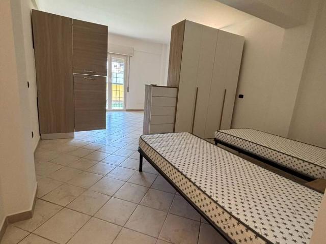 Palazzo / Stabile in affitto a Roma RM