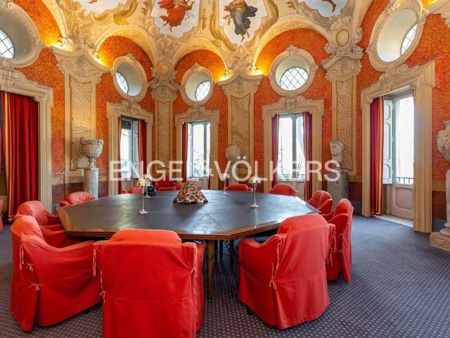Palazzo / Stabile in affitto a Roma RM