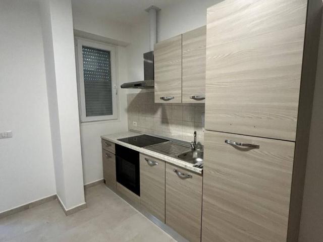 Palazzo / Stabile in affitto a Roma RM