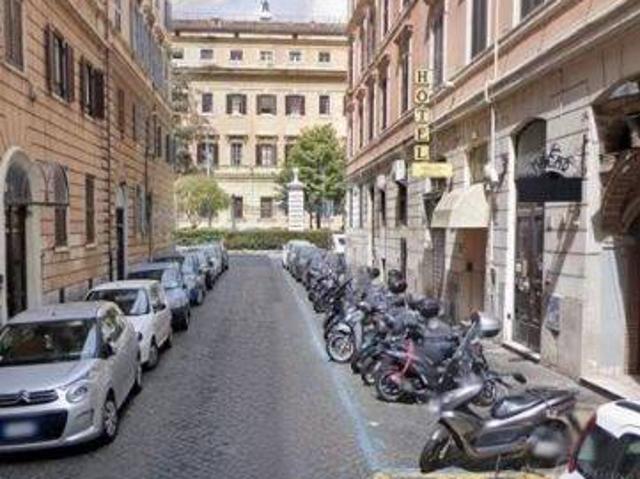Palazzo / Stabile in affitto a Roma RM