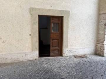 Palazzo / Stabile in affitto a Roma RM