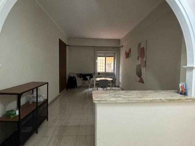 Palazzo / Stabile in affitto a Roma RM