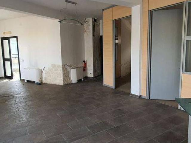 Palazzo / Stabile in affitto a Roma RM
