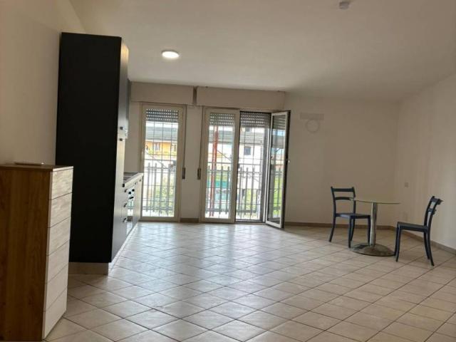 Palazzo / Stabile in affitto a Roma RM