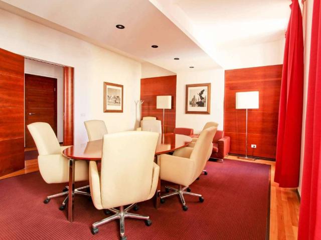 Palazzo / Stabile in affitto a Roma RM