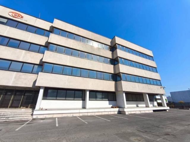 Palazzo / Stabile in affitto a Roma RM