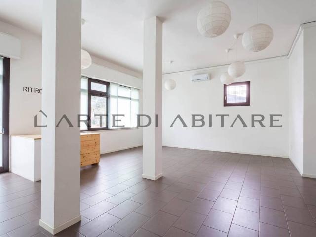 Palazzo / Stabile in affitto a Stra VE