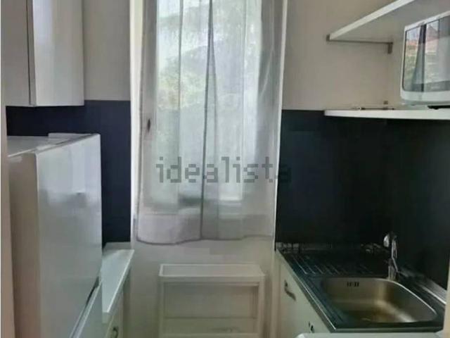 Palazzo / Stabile in affitto a San Giuliano Milanese MI
