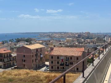Palazzo / Stabile in affitto a Siracusa SR
