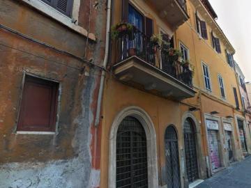 Palazzo / Stabile in affitto a Tivoli RM