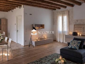 Palazzo / Stabile in affitto a Trevignano TV