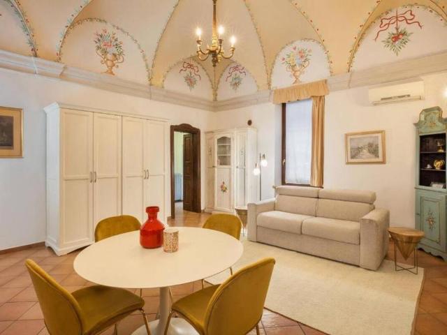Palazzo / Stabile in affitto a Verona VR