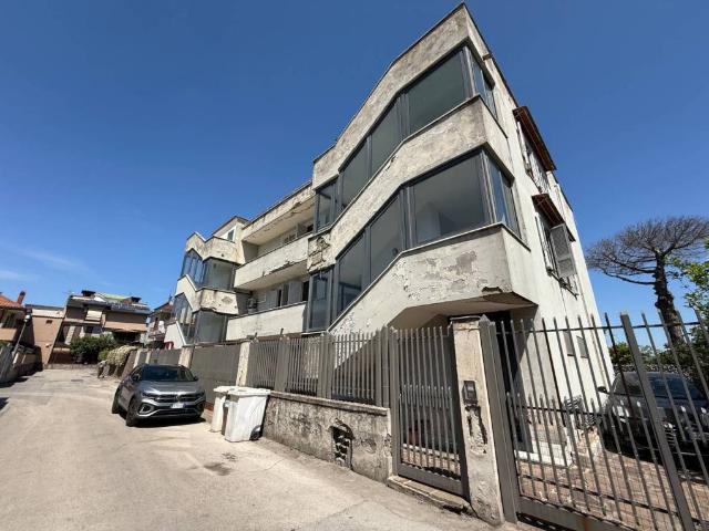 Palazzo / Stabile in vendita a Mugnano di Napoli NA