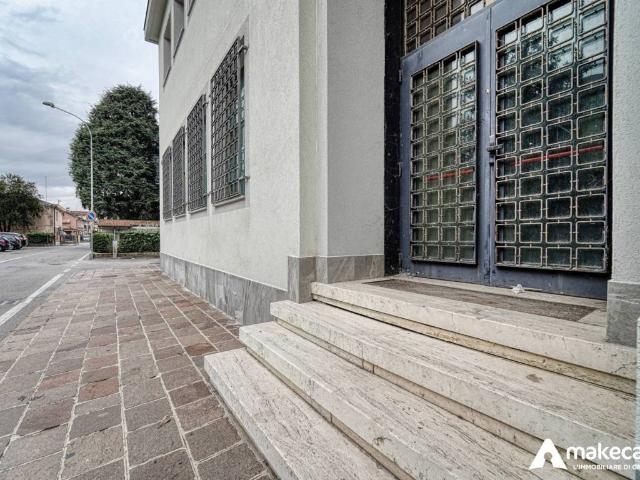 Palazzo / Stabile in vendita a Mulazzano LO