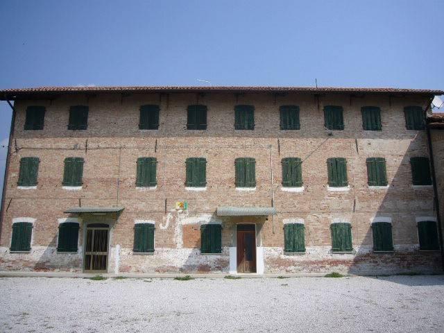 Palazzo / Stabile in vendita a Musile di Piave VE