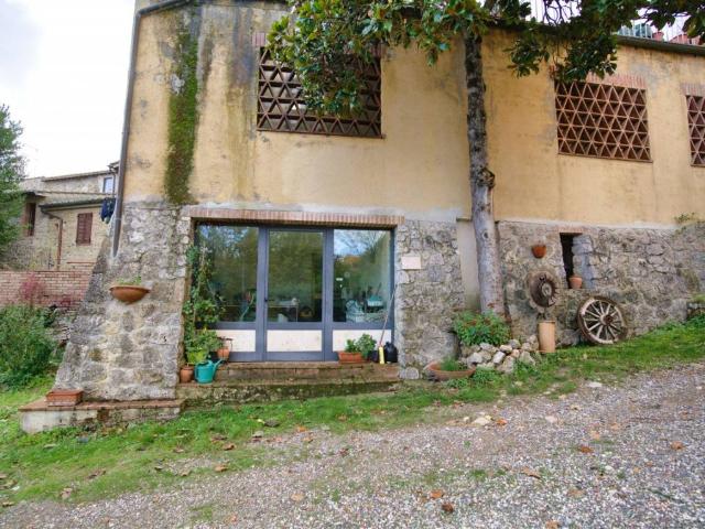 Palazzo / Stabile in vendita a Murlo SI