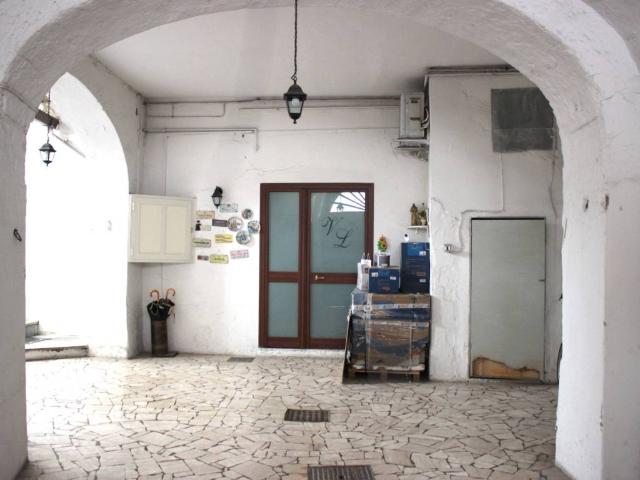 Palazzo / Stabile in vendita a Maddaloni CE