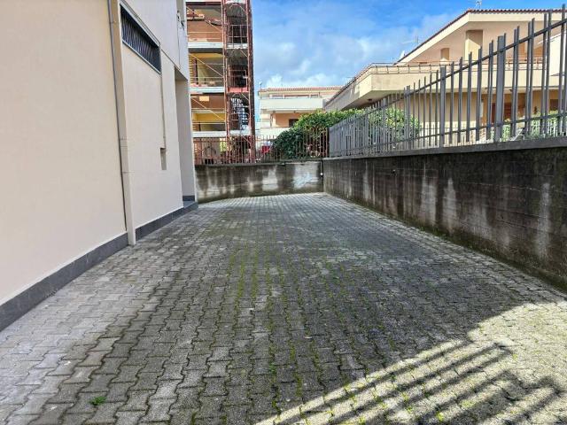 Palazzo / Stabile in vendita a Maddaloni CE