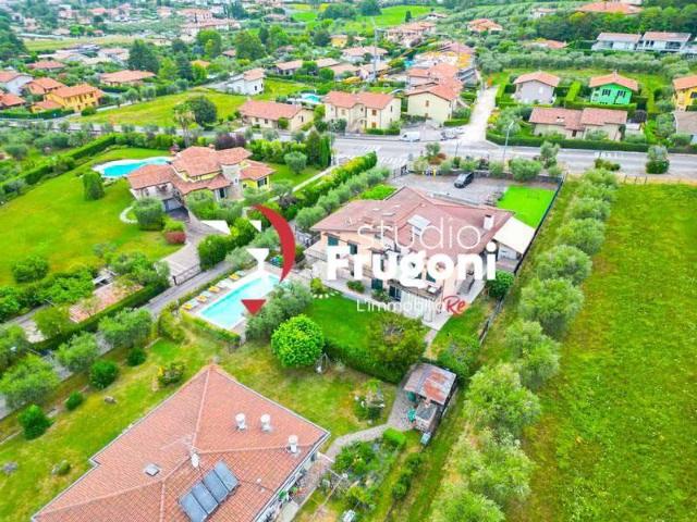 Villa in vendita a Manerba del Garda BS