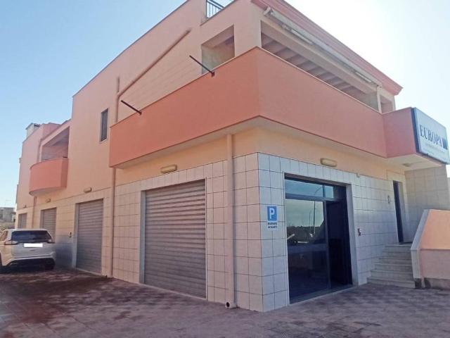 Palazzo / Stabile in vendita a Manfredonia FG