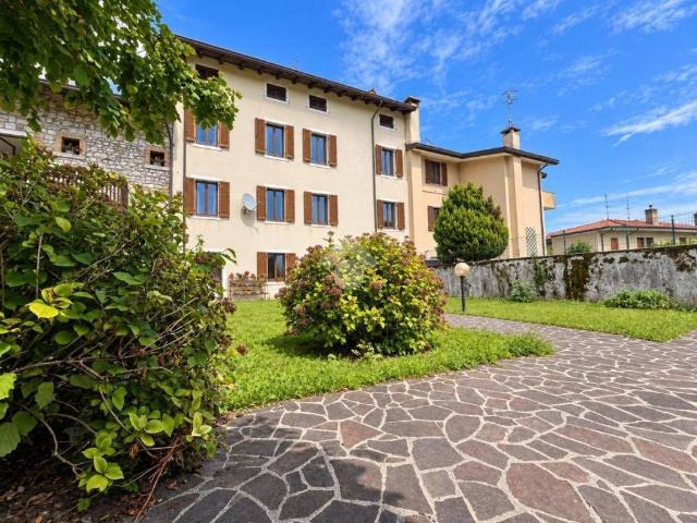 Palazzo / Stabile in vendita a Maniago PN