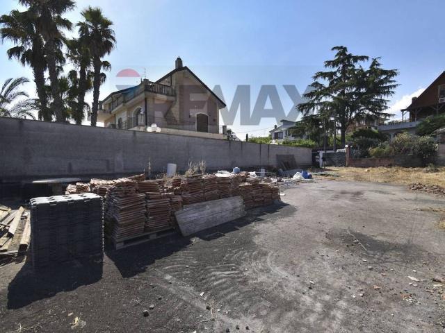 Palazzo / Stabile in vendita a Mascalucia CT
