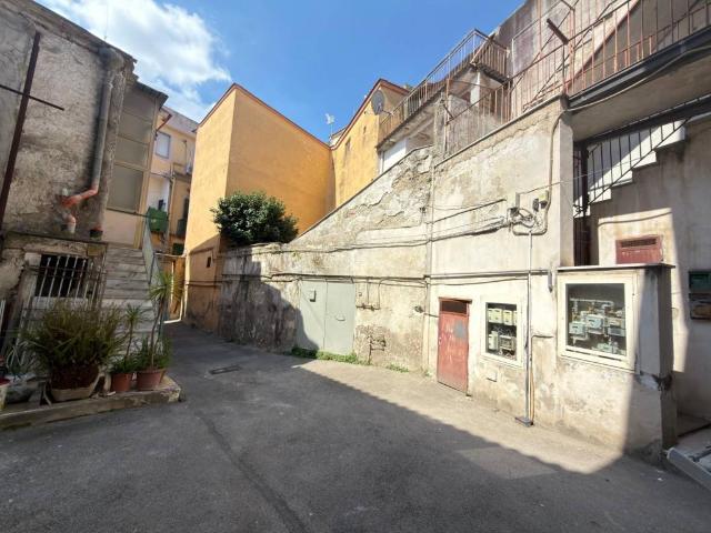 Palazzo / Stabile in vendita a Marano di Napoli NA