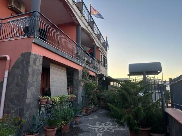 Palazzo / Stabile in vendita a Marano di Napoli NA