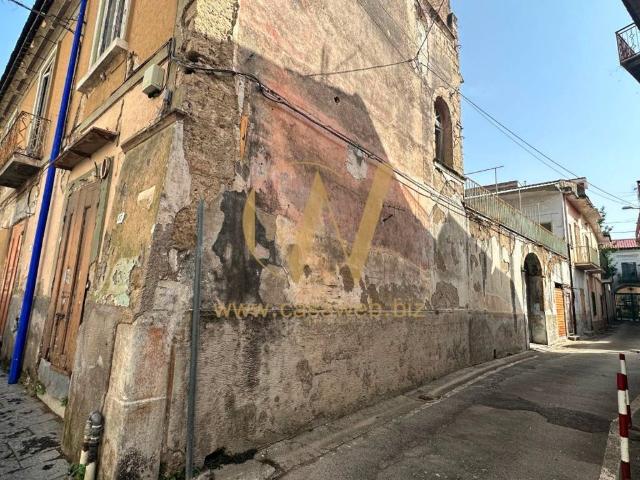 Palazzo / Stabile in vendita a Marcianise CE