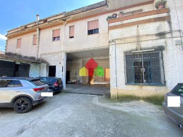Palazzo / Stabile in vendita a Marcianise CE