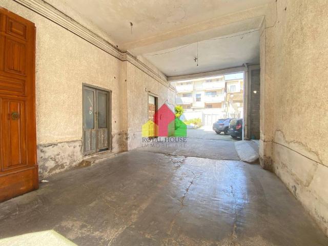 Palazzo / Stabile in vendita a Marcianise CE
