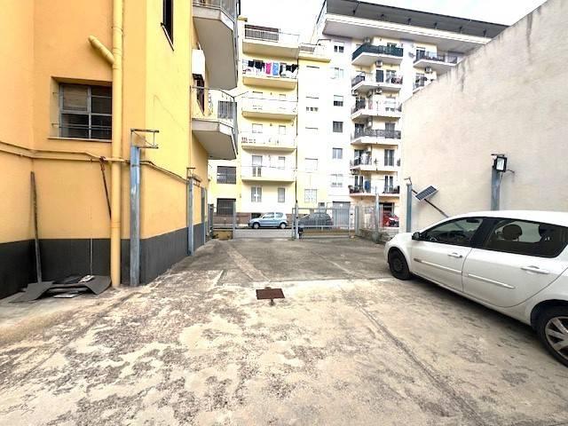 Palazzo / Stabile in vendita a Marigliano NA